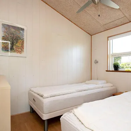 4 Star In Casa vacanze Frorup